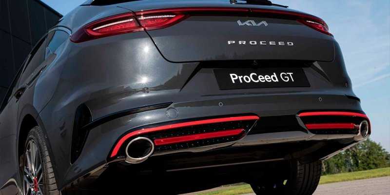 
            Kia представила обновленное семейство Ceed
        