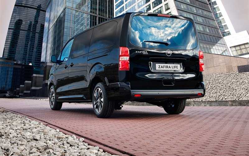 
            Две модели Opel российского производства получили полный привод
        