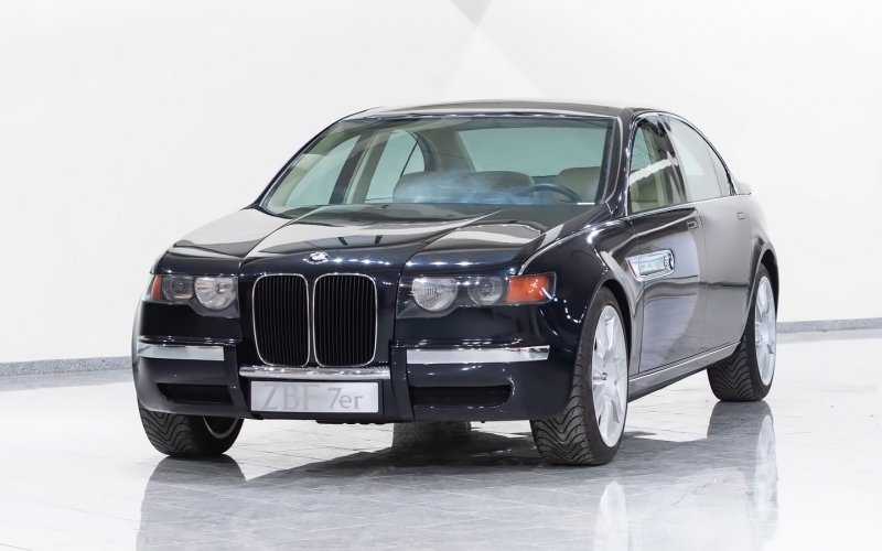 
            BMW показала на видео концепт из 90-х с огромными «ноздрями»
        