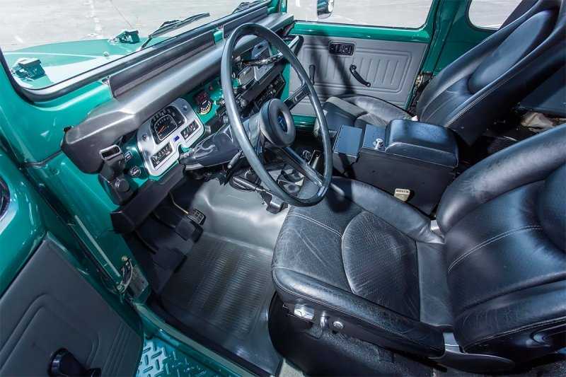 
            На аукционе продадут классический Toyota Land Cruiser Тома Хэнкса
        