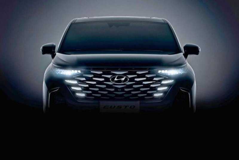 Hyundai раскрыла дизайн нового минивэна Custo