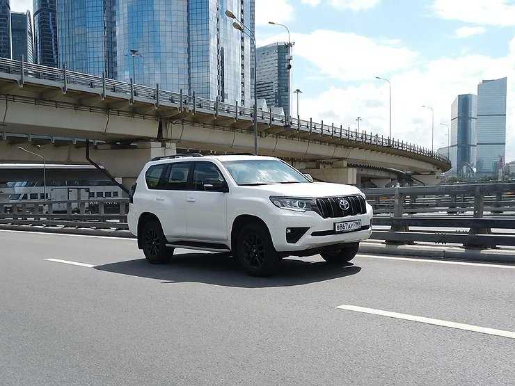 Когда размер имеет значение: видео тест-драйв Toyota Land Cruiser Prado
