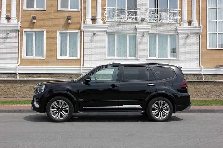 Кроссовок наизнанку: длительный тест-драйв внедорожника KIA Mohave