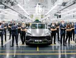 Lamborghini выпустила 15-тысячный Urus