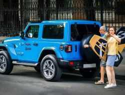 Московский автопарк каршеринга пополнился двухдверными Jeep Wrangler