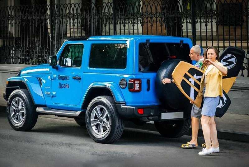 Московский автопарк каршеринга пополнился двухдверными Jeep Wrangler