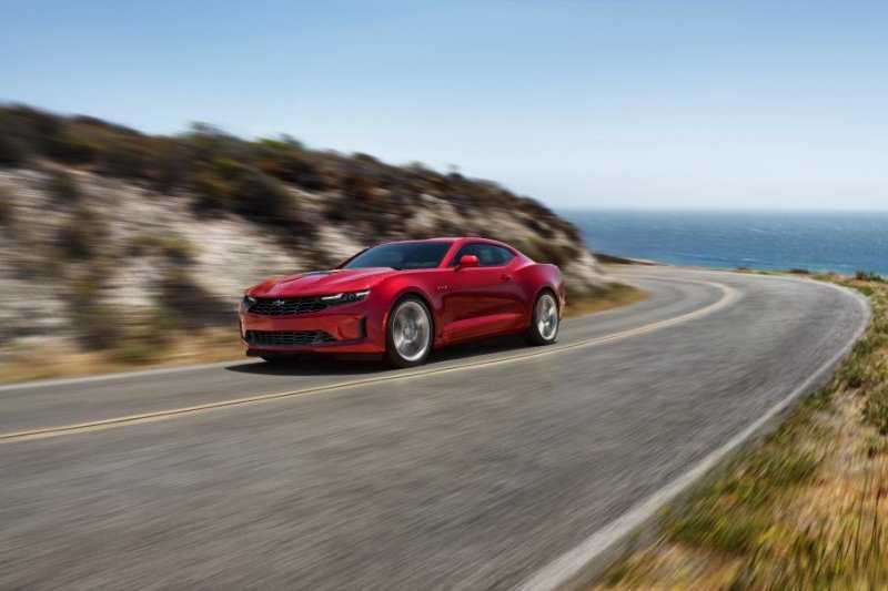 На смену Chevrolet Camaro придет электрический седан