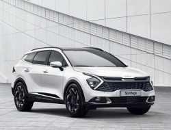 Названы сроки появления в России кроссовера Kia Sportage пятого поколения