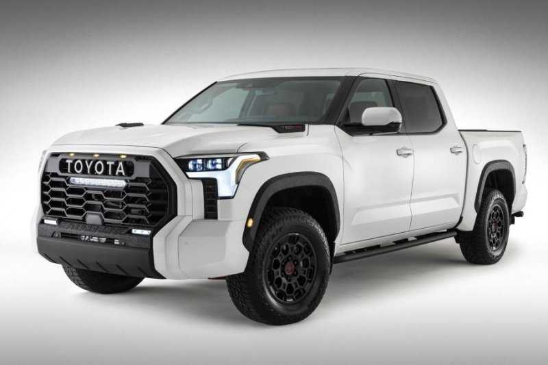 Новый пикап Toyota на базе Land Cruiser 300 получил заднее стекло с электроприводом