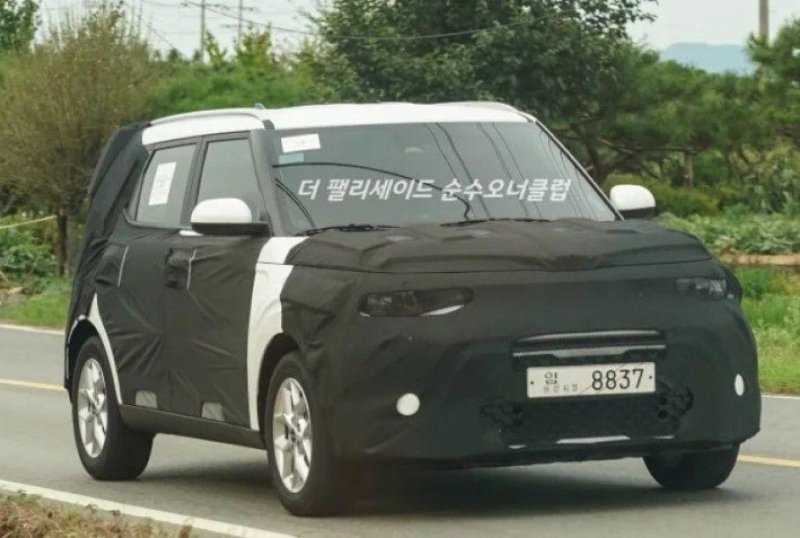 Обновленный Kia Soul впервые заметили во время тестов