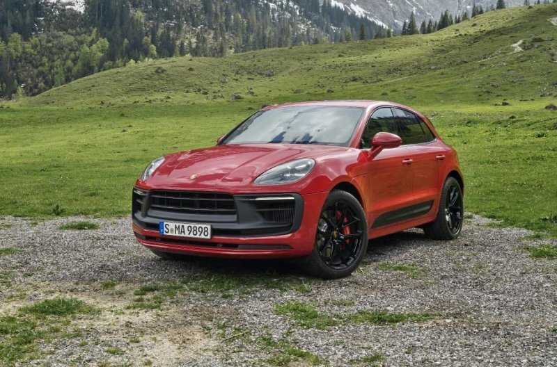 Обновлённый Porsche Macan, гибридный Mercedes-Benz S-Class и электрокроссовер Mercedes-Maybach: главное за неделю