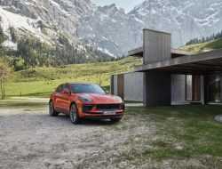 Обновлённый Porsche Macan, гибридный Mercedes-Benz S-Class и электрокроссовер Mercedes-Maybach: главное за неделю