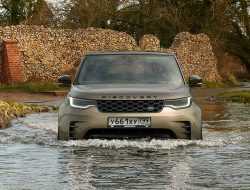 Оптическая иллюзия: тест-драйв обновленного Land Rover Discovery