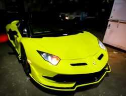 Посмотрите, как старый Honda Civic превратился в Lamborghini Aventador