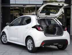 Toyota превратила Yaris в бюджетный коммерческий фургон