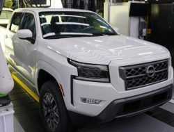 У Nissan Frontier появилась упрощенная версия