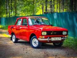 В России продают коллекцию из раритетных советских автомобилей и мотоциклов