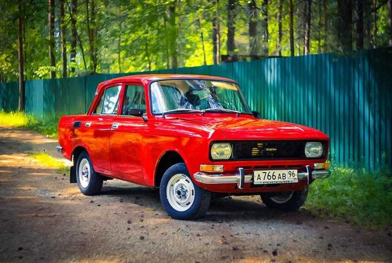В России продают коллекцию из раритетных советских автомобилей и мотоциклов