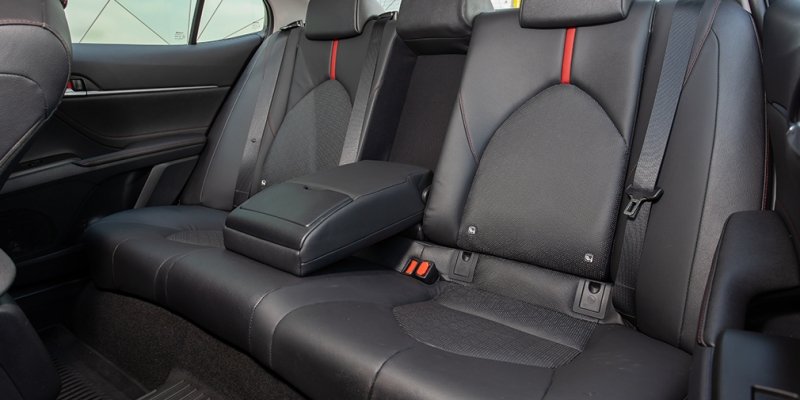 
            Лига чемпионов: сравнительный тест Camry, Kia K5 и Octavia
        