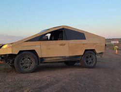В США построили копию Tesla Cybertruck из фанеры. Фото