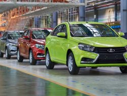 АвтоВАЗ приостанавливает сборку ряда моделей из-за  нехватки запчастей