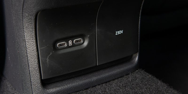 
            Лига чемпионов: сравнительный тест Camry, Kia K5 и Octavia
        