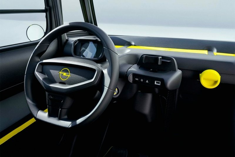 
            Opel выпустил автомобиль для водителей в возрасте от 15 лет
        