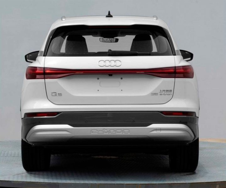 
            Audi перевела кроссовер Q5 на электрическую тягу
        