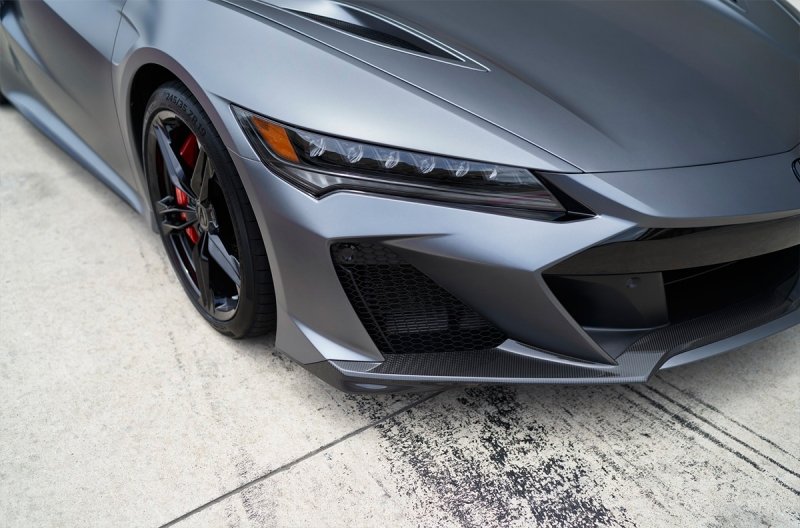 
            Быстрейшая версия суперкара Acura NSX получила 608-сильный мотор
        