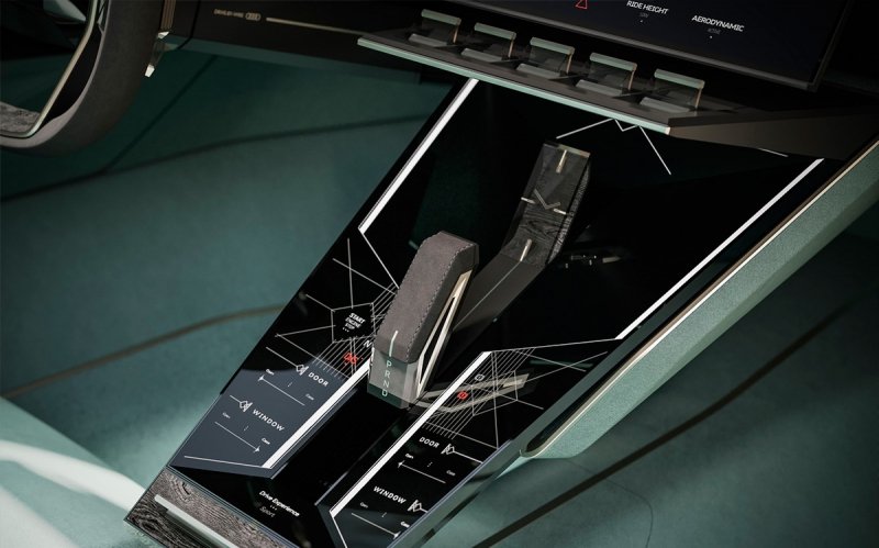 
            Audi выпустила 632-сильный концепт-трансформер с автопилотом
        