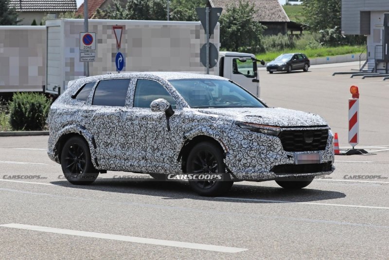 
            Новый Honda CR-V заметили во время дорожных тестов
        