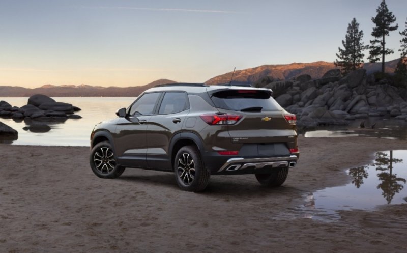 
            Chevrolet привез в Россию новый Trailbalzer. Известны цены
        