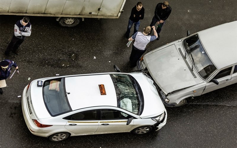 
            В ГИБДД объяснили, как определить поддельный полис ОСАГО у виновника ДТП
        