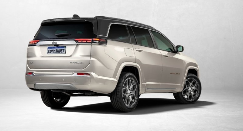 
            Jeep выпустил новый семиместный кроссовер
        