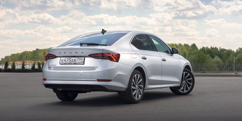 
            Лига чемпионов: сравнительный тест Camry, Kia K5 и Octavia
        