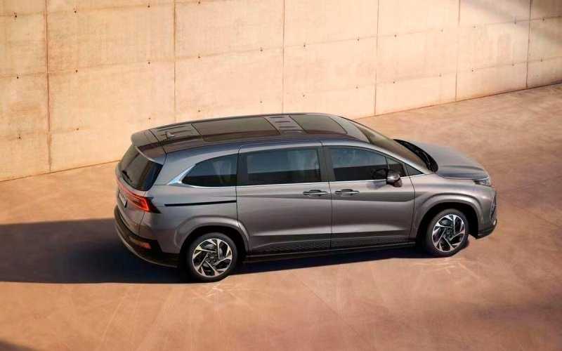 
            Hyundai представил новый минивэн в стиле кроссовера Tucson
        