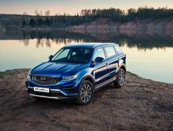Geely назвала российские цены на самую дешевую версию Atlas Pro