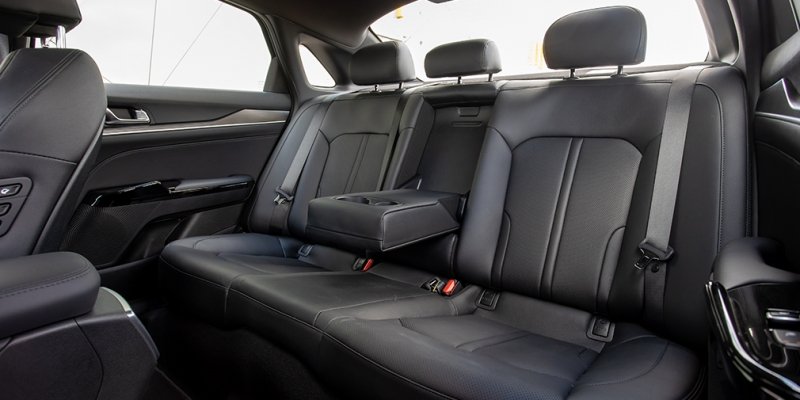 
            Лига чемпионов: сравнительный тест Camry, Kia K5 и Octavia
        