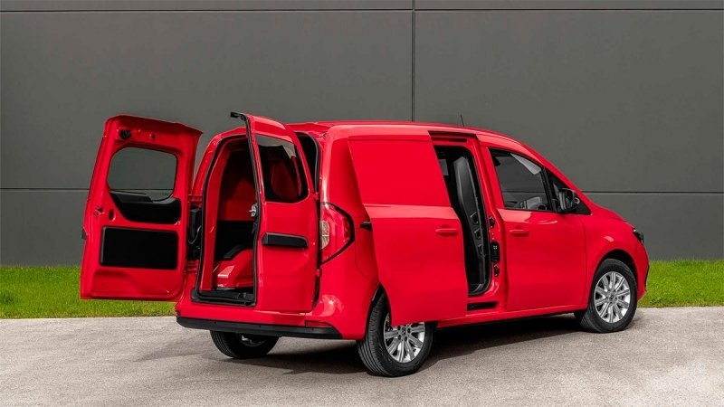
            Mercedes представил новый компактвэн Citan
        