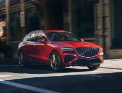 Дефицит машин Lada, выпуск Genesis GV70 и другое. Автоновости дня