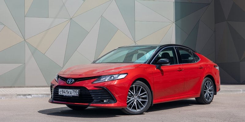 
            Лига чемпионов: сравнительный тест Camry, Kia K5 и Octavia
        