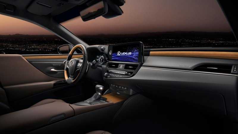 
            Lexus объявил российские цены на обновленный седан ES
        