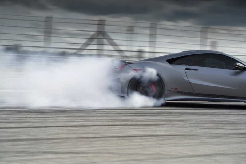 
            Acura завершит производство NSX самой мощной и быстрой версией суперкара
        