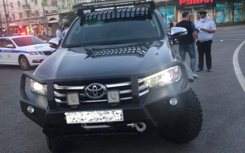 
            Новые штрафы ГИБДД, проблемы с допами и другое. Автоновости недели
        