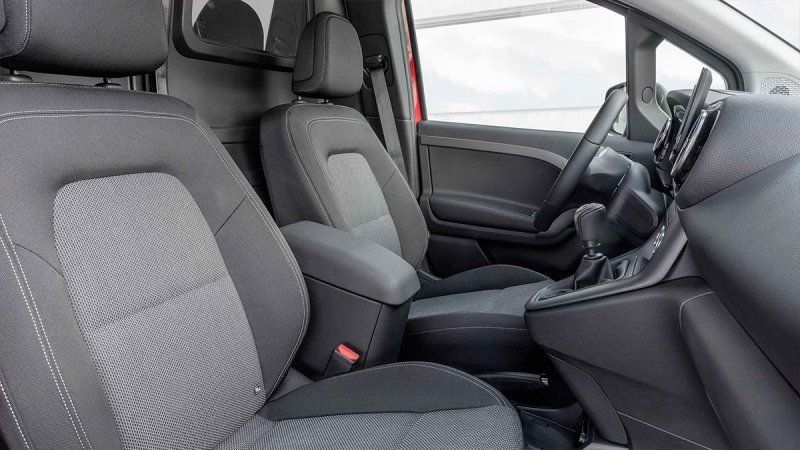 
            Mercedes представил новый компактвэн Citan
        