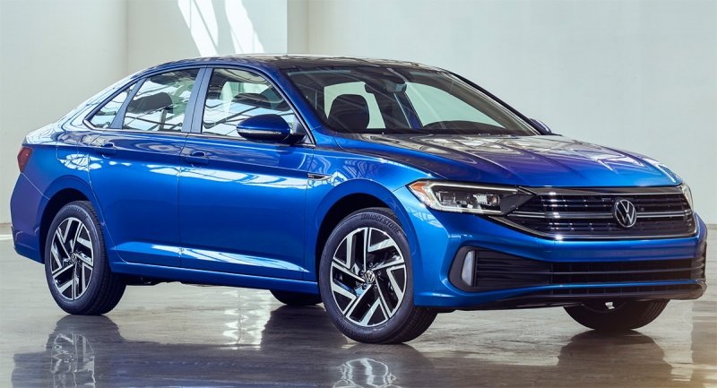 
            Volkswagen модернизировал седан Jetta и добавил ему новый мотор
        