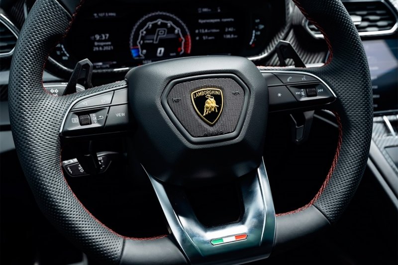 
            Секрет супергероя. Тест-драйв Lamborghini Urus в горах
        