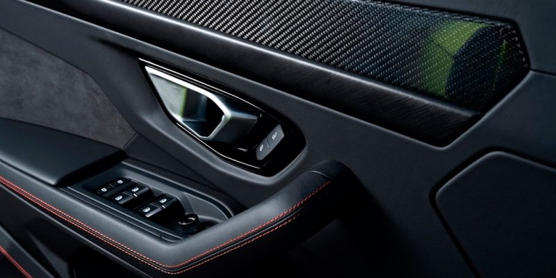 
            Секрет супергероя. Тест-драйв Lamborghini Urus в горах
        