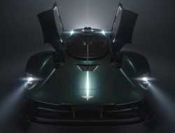 Aston Martin анонсировал 1160-сильную «Валькирию» без крыши
