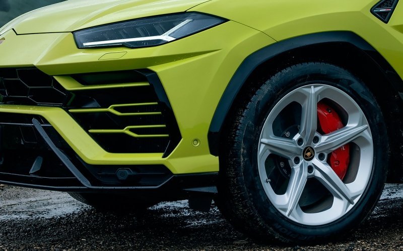 
            Секрет супергероя. Тест-драйв Lamborghini Urus в горах
        